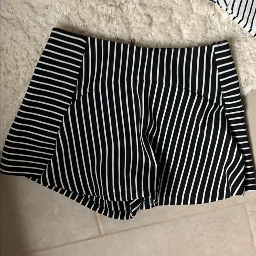 SKORT